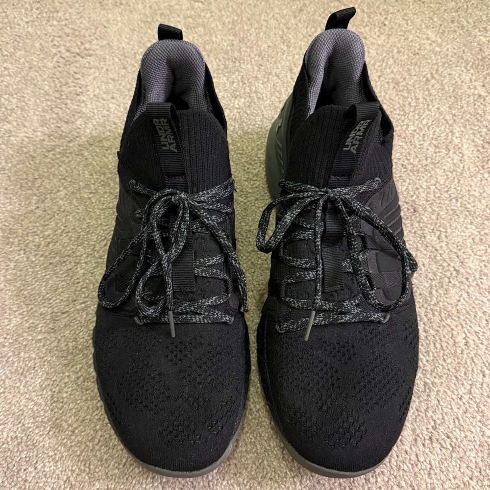 Under Armour Men’s Project Rock 3 Training Sneaker in Black and Gray Size 13